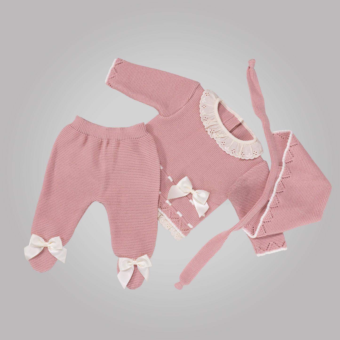 Conjunto de punto primera puesta con laso y encaje