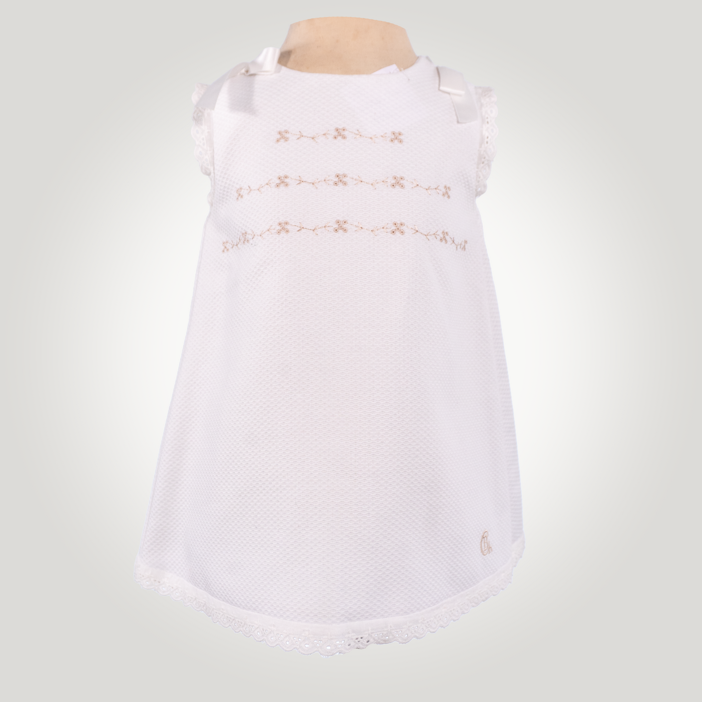Vestido piques con encaje