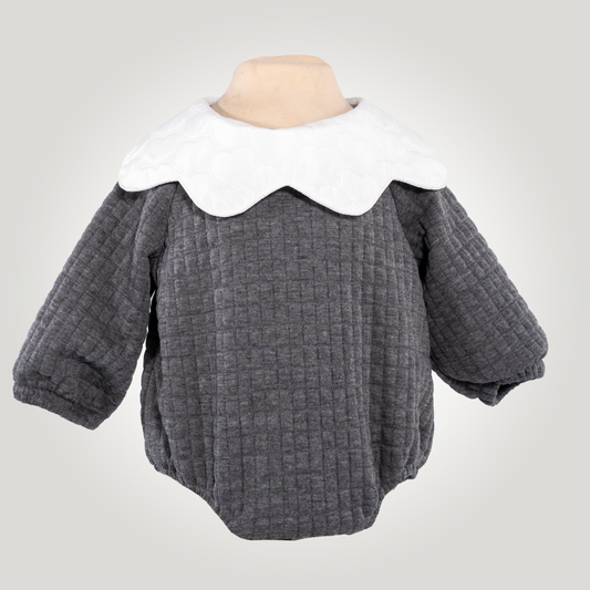 Pelele bombacho cuello blanco