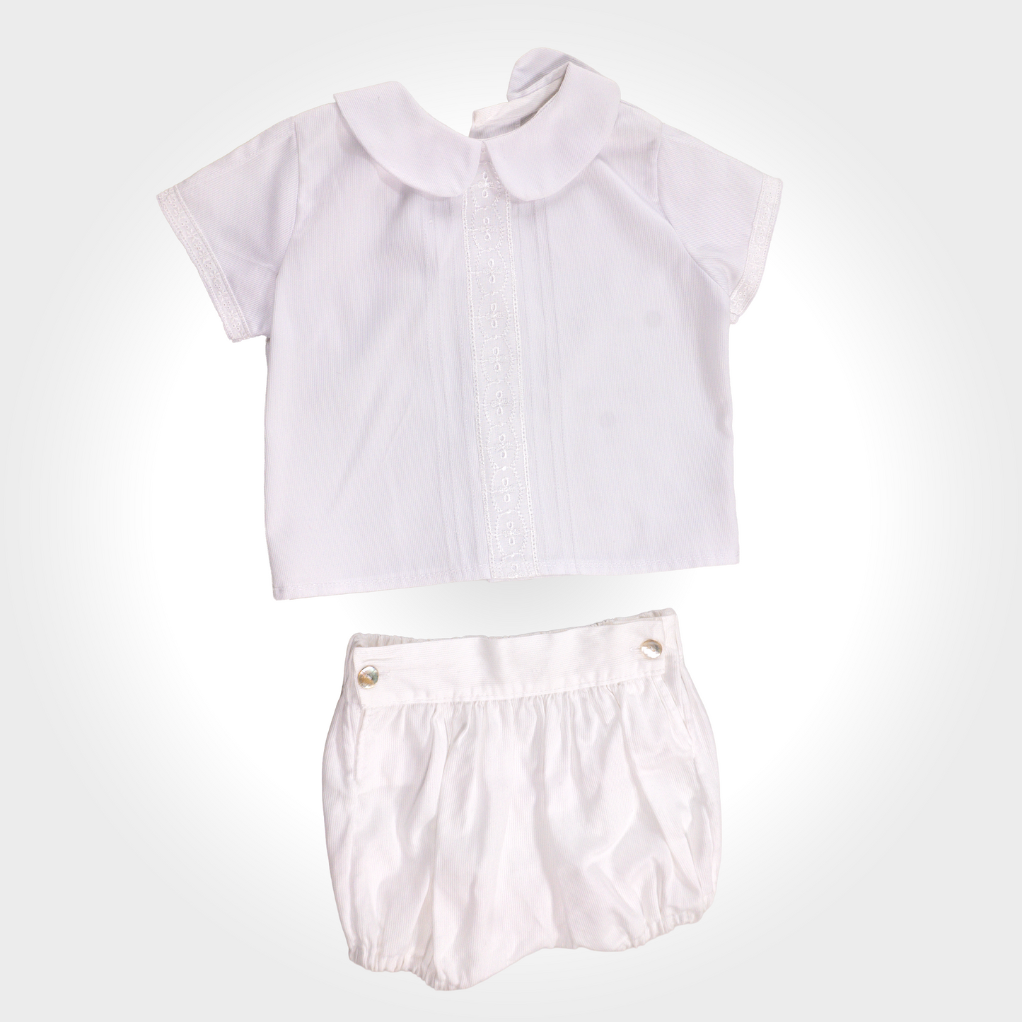 Conjunto camisa más pantalon con bordado